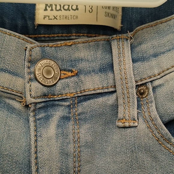 Mudd Flex stretch low rise skinny jeans - Picture 2 of 4